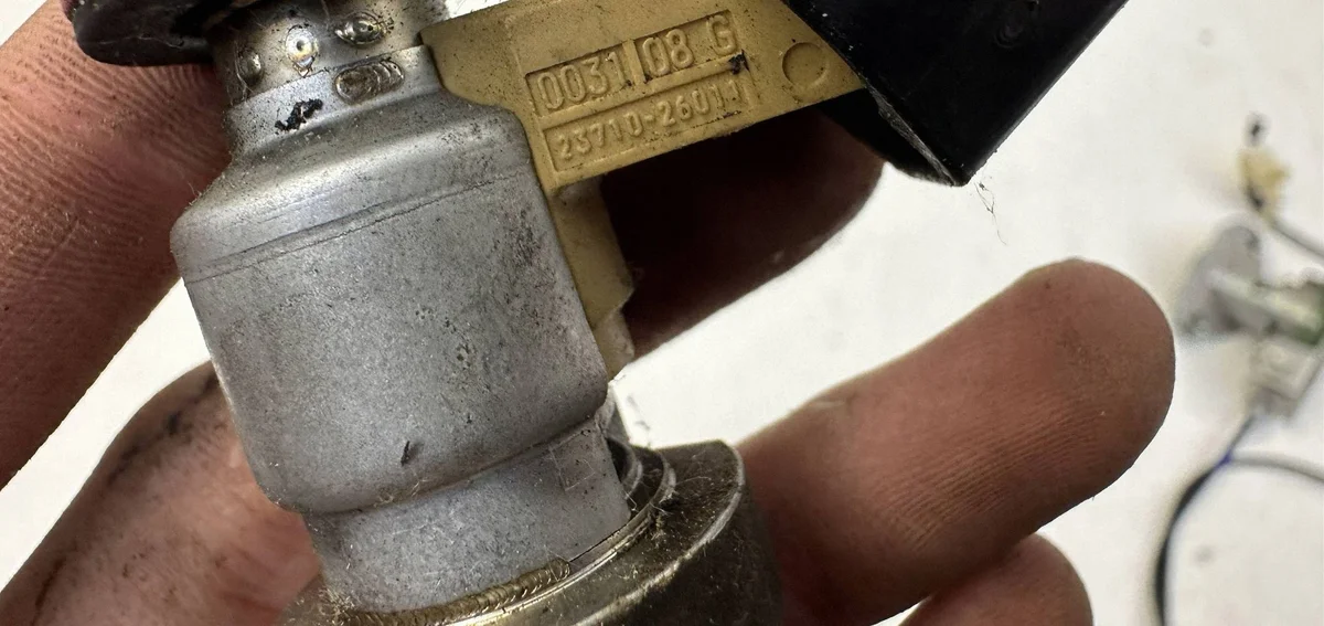 Injecteur Lexus IS II 2.2D 23710-26011 image 4