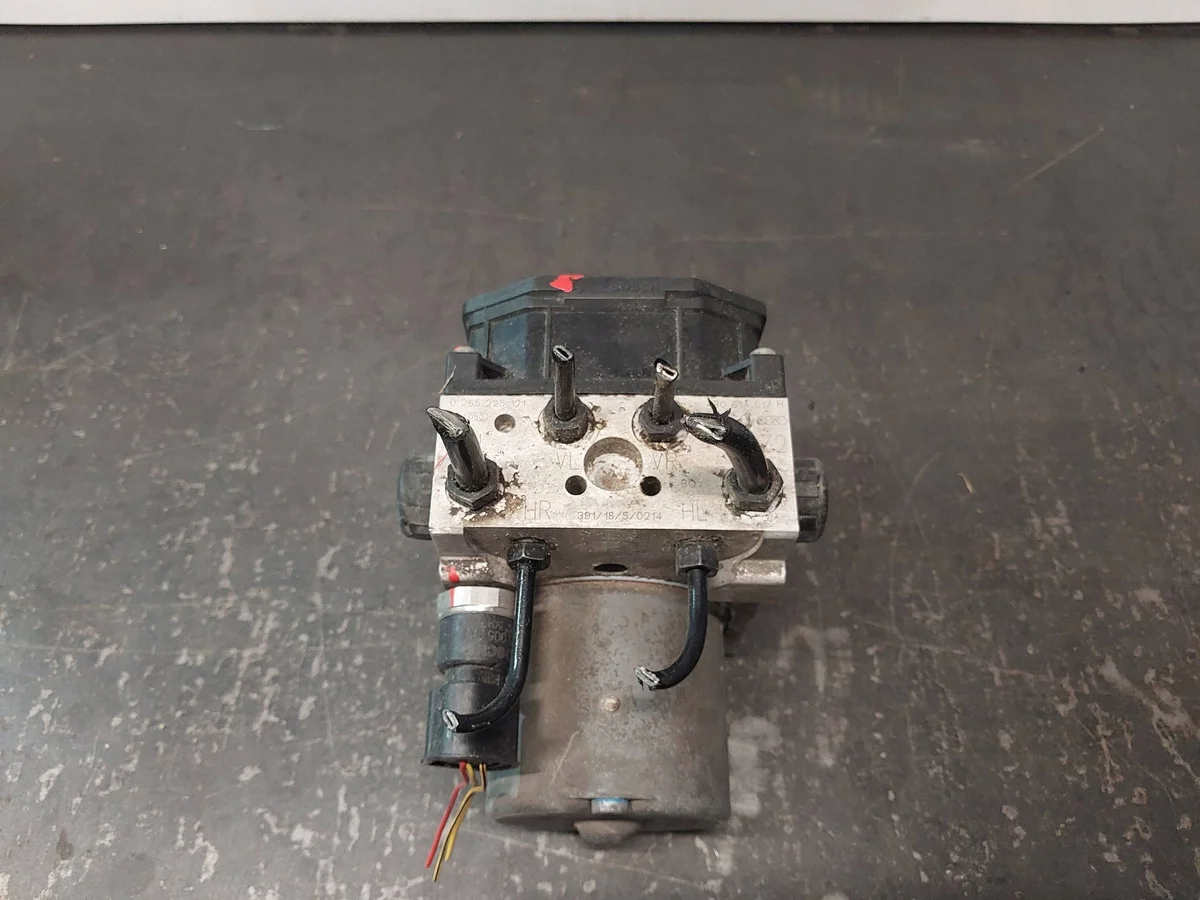 ABS-pumppu Audi A6 C5, VW Passat B5 4B0614517H image 8