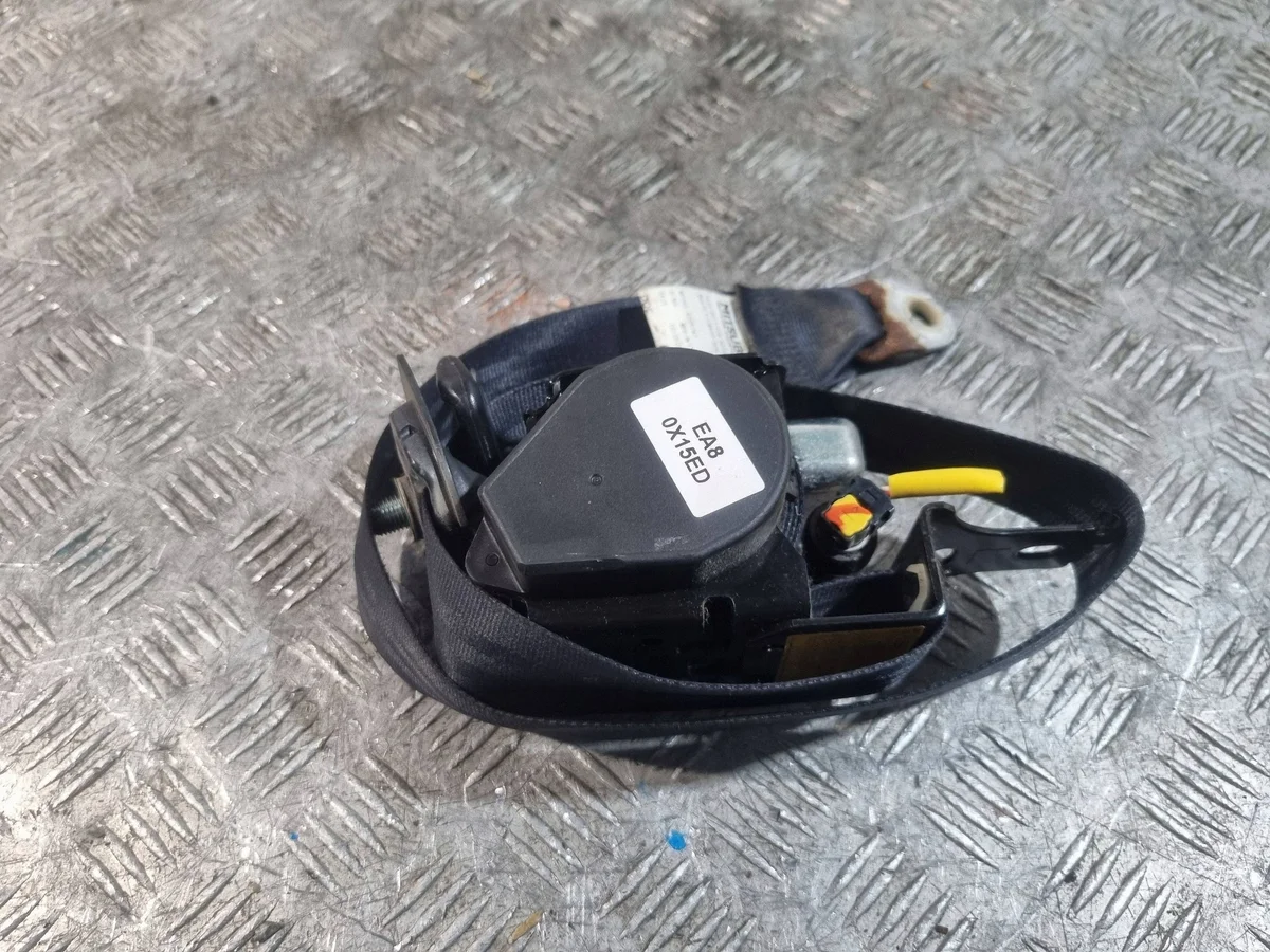 Ceinture de sécurité avant gauche Mitsubishi Outlander 607677300C