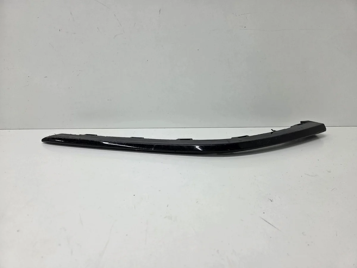 Sierlijst bumper spoiler rechts voor VW Touran 5TA805904