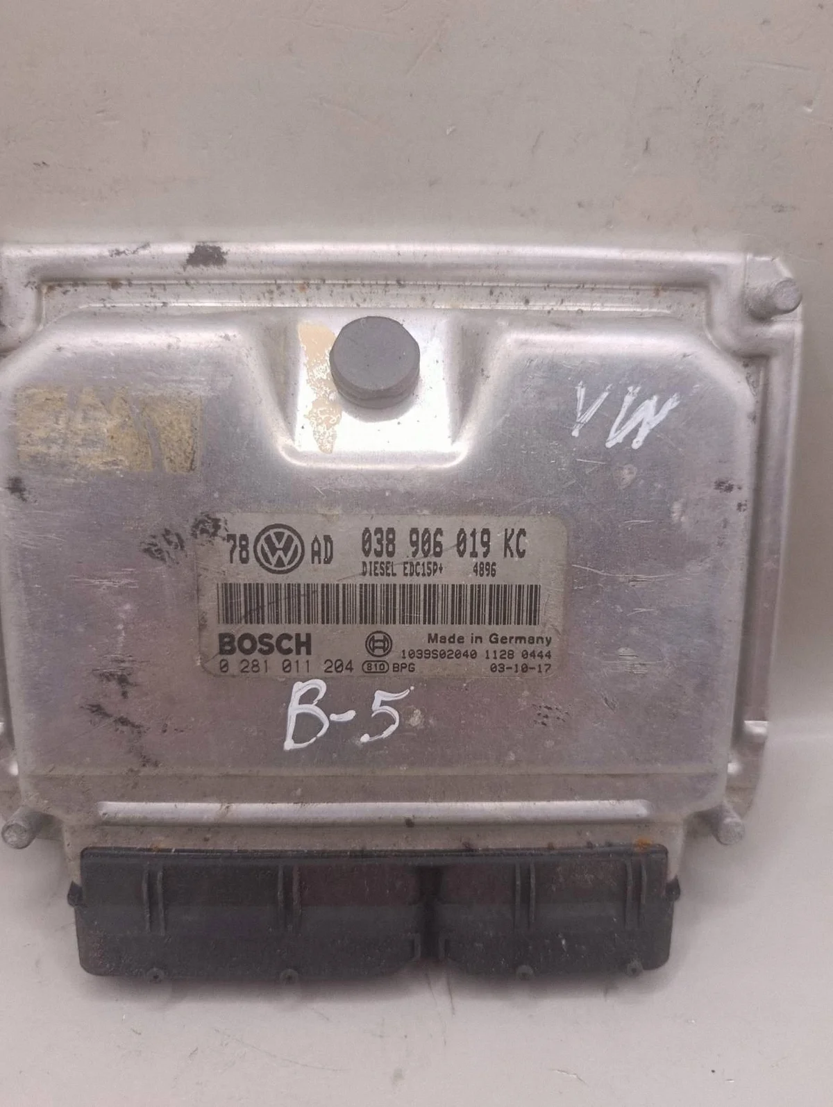 Engine Control Unit VW Passat B5.5 038906019KC thumbnail 4