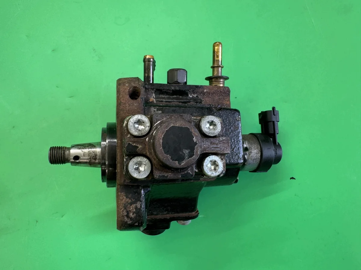 High-Pressure Injection Pump Fiat Bravo II 1.9 JTD 537841641