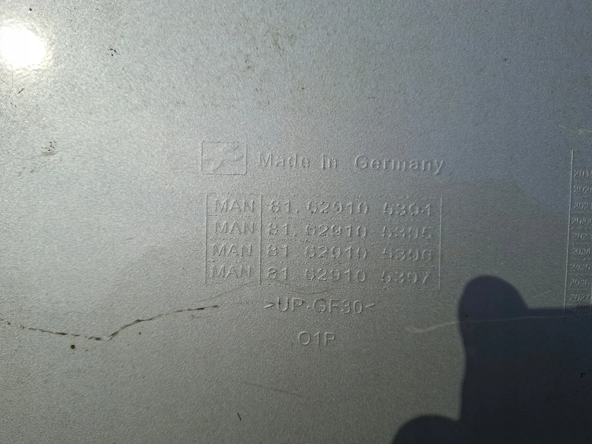 MAN TGX Spoiler Techo 81629105436 image 3