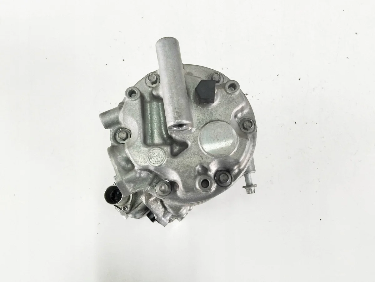 Compresseur de climatisation Mercedes CLA A0008302201CLA image 5
