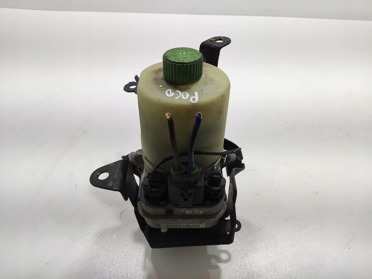 Ohjaustehostimen pumppu VW Polo V 6R0423156B image 3