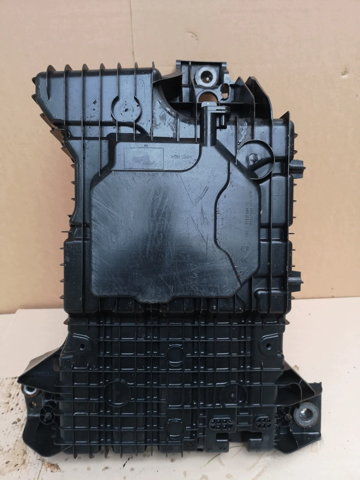 AdBlue Tank Citroen C4 Grand Picasso II 9818559280 image 8