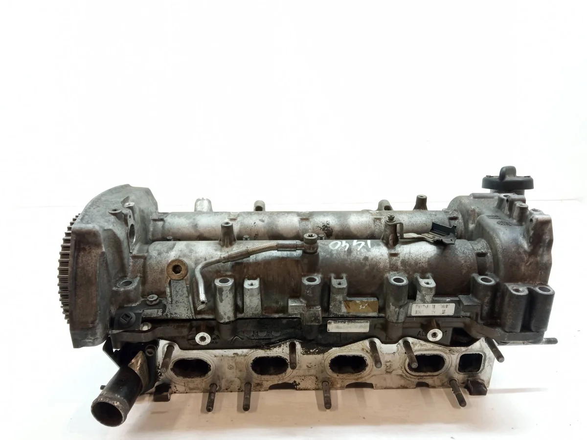 Sylinterikansi Opel Insignia 55576915