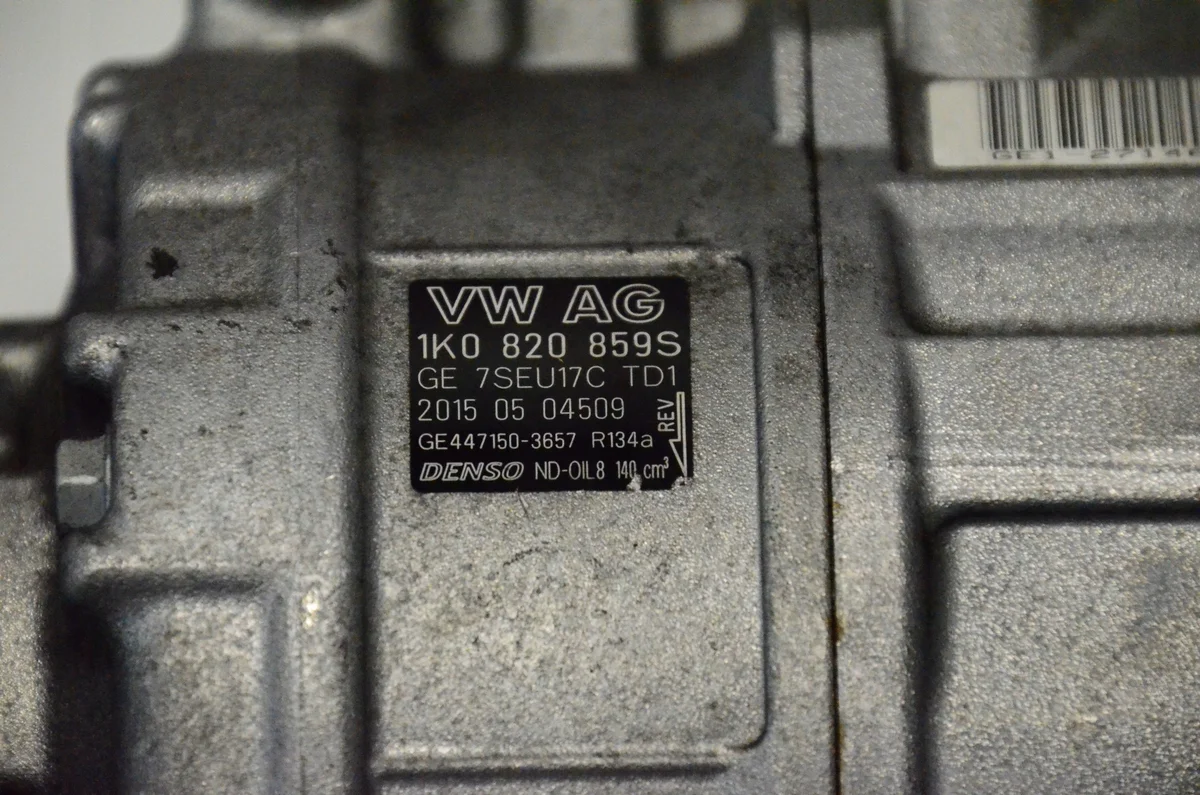 Compresseur de climatisation VW AUDI 1K0820859S image 3