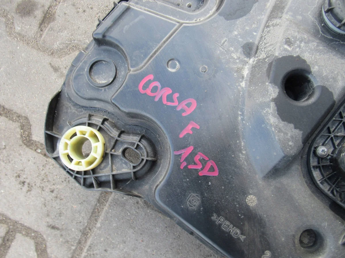 AdBlue Tank Opel Corsa F HWP8813