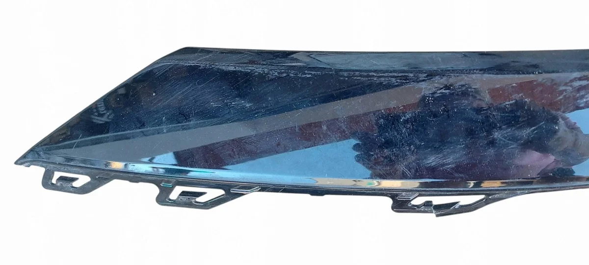 Audi Q8 Moulure pare-chocs arrière gauche 4M8807791F