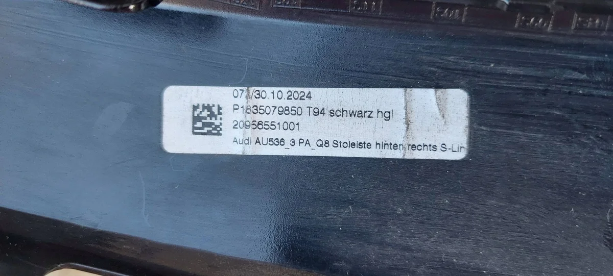 Koristelistat puskuriin Audi Q8 4M8807791F image 5