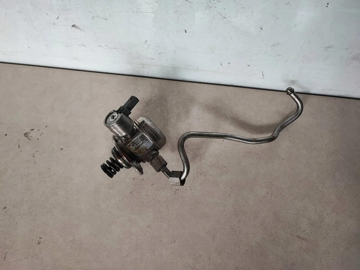 High-Pressure Fuel Pump BMW 3 F30 F35 F31 7610761
