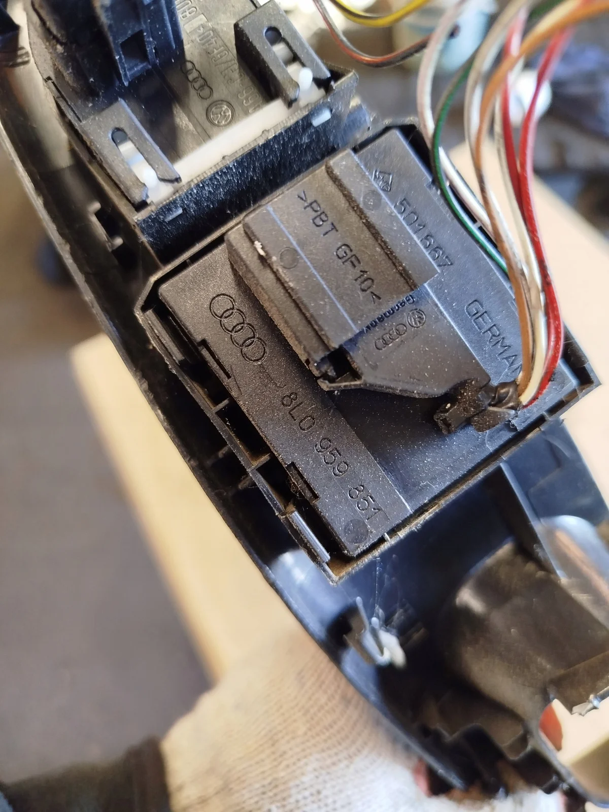 Audi A3 8L Window Switch Panel 8D0959565A image 5