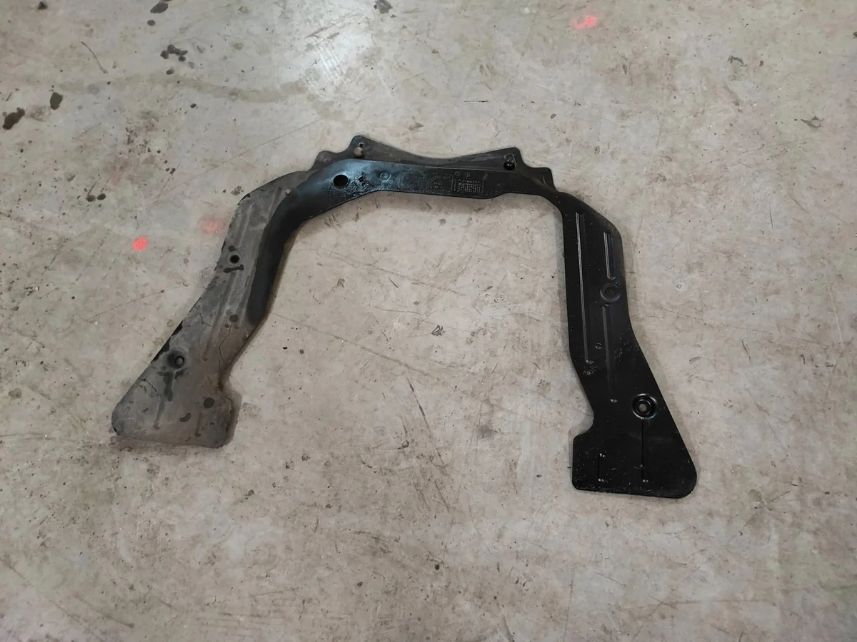 Cache sous-châssis BMW X6 E71 7205621