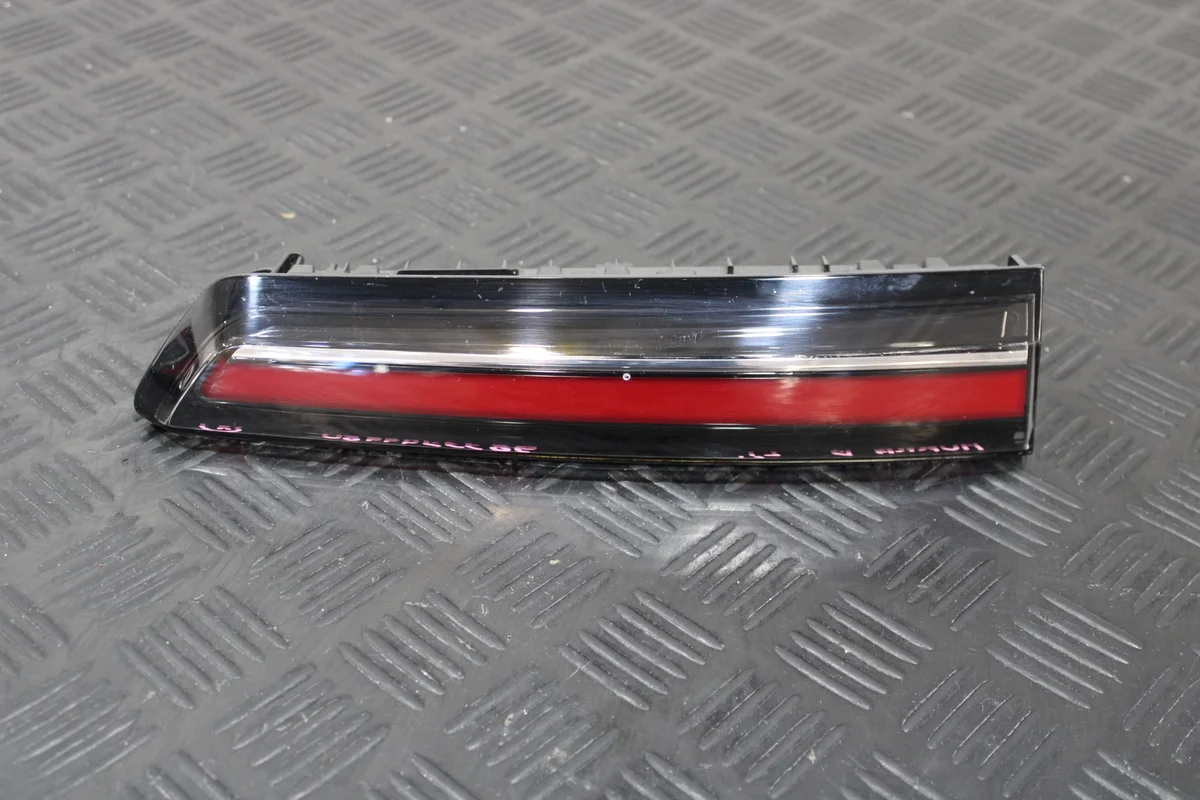 Luz Traseira Esquerda Opel Mokka B II 9833944480