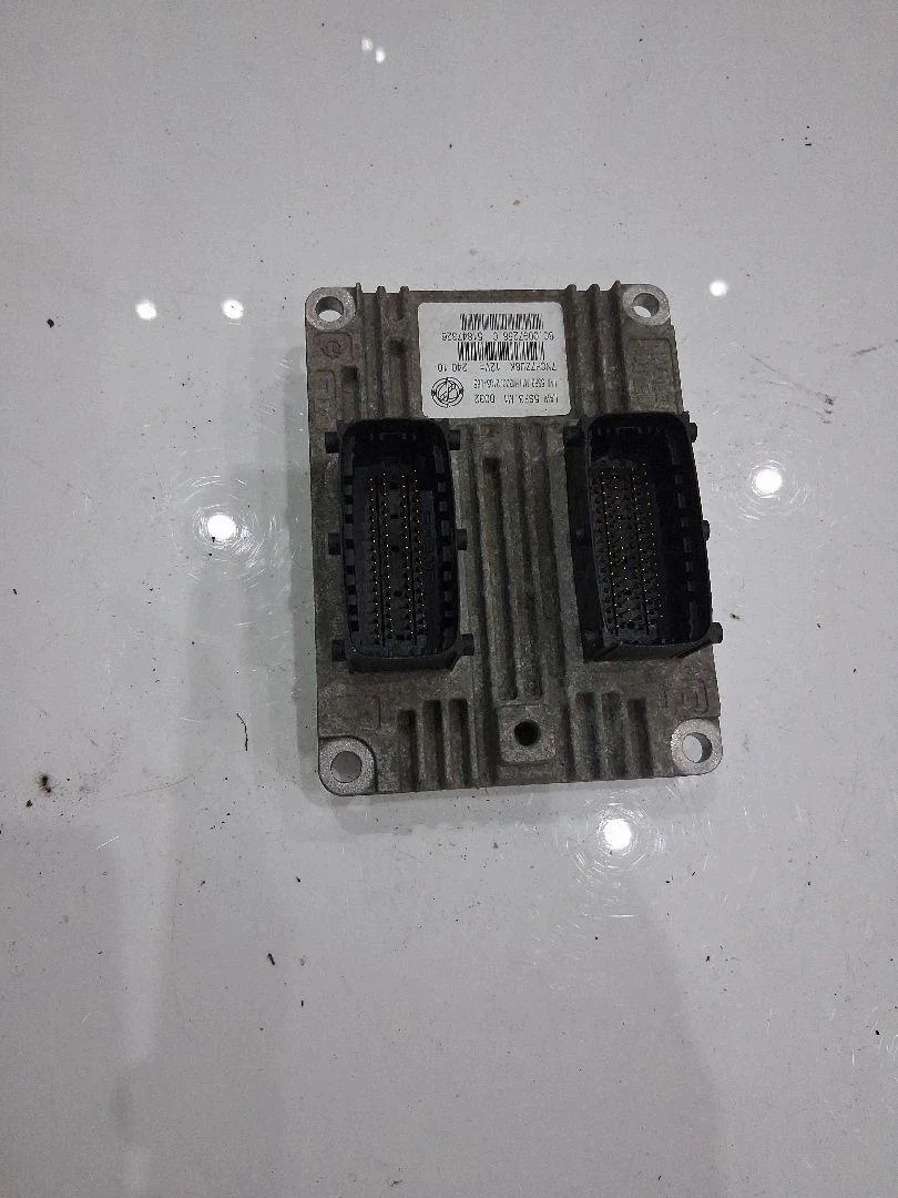 Steuergerät Fiat Punto 51847326