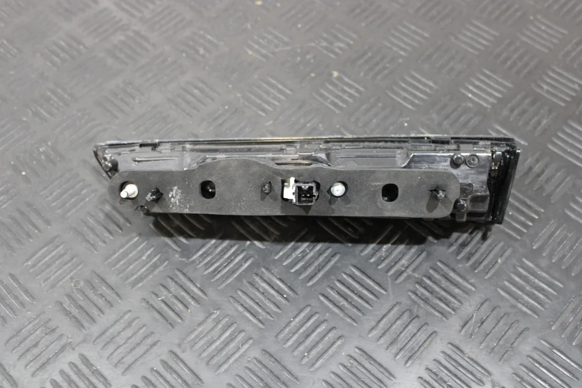 Rear Tailgate Lamp Left Opel Mokka B II 9833944480
