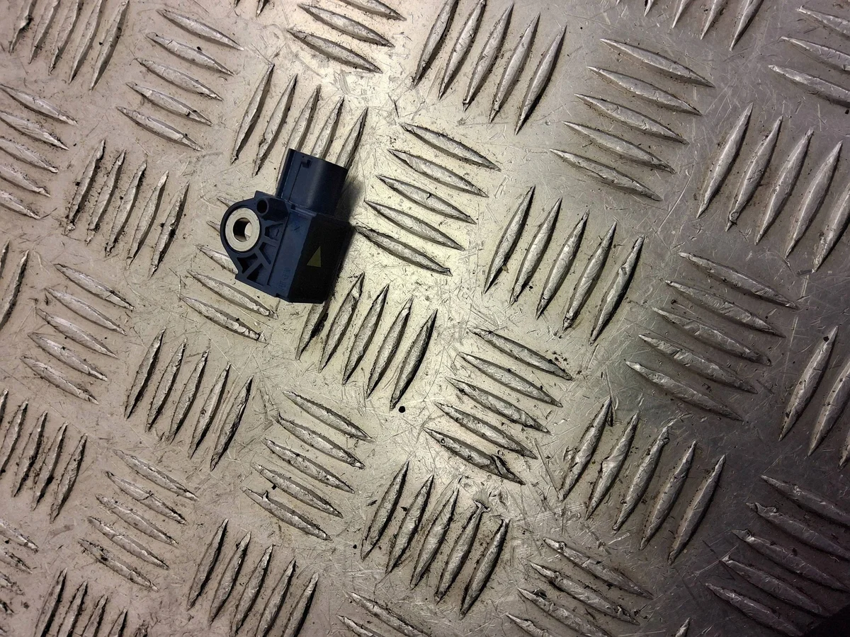 Schokdemper sensor Suzuki SX4 S-Cross 3F92063U00 image 4
