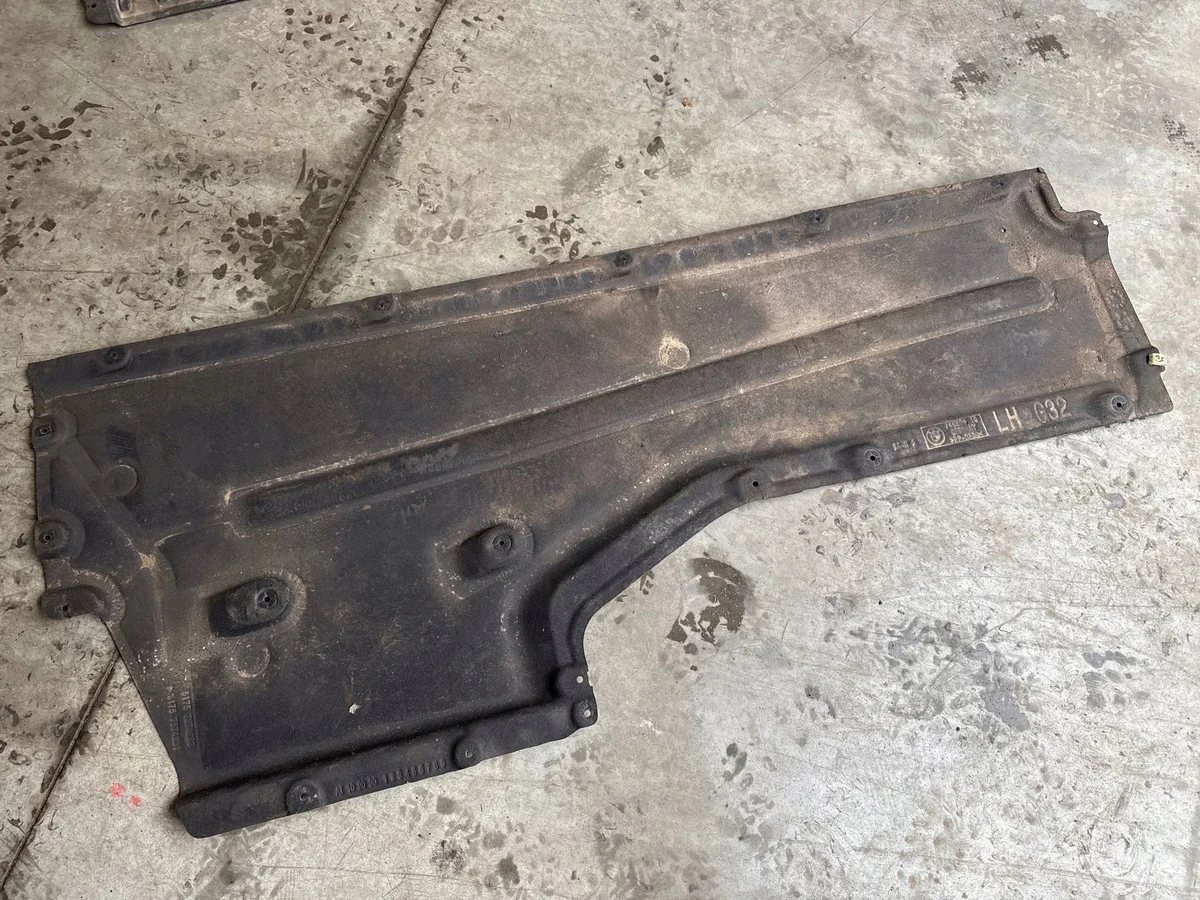 BMW 6 G32 Cache de soubassement 7374693