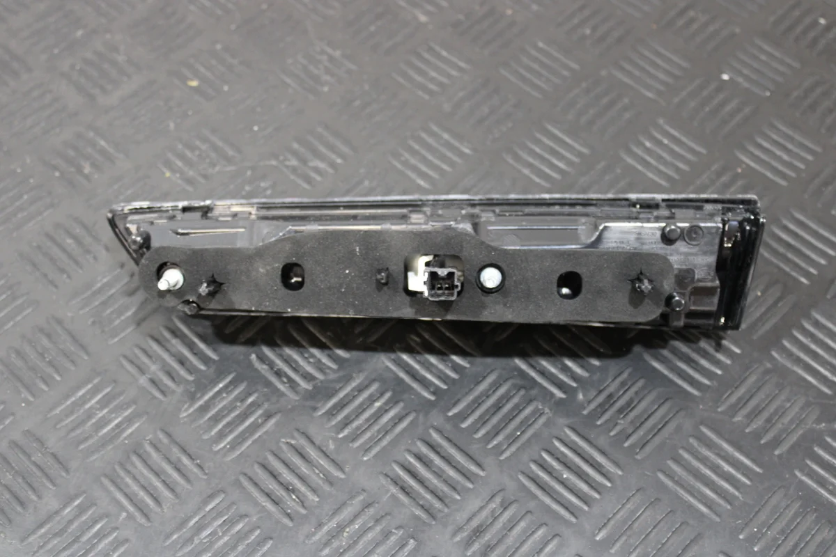 Rear Tailgate Lamp Left Opel Mokka B II 9833944480