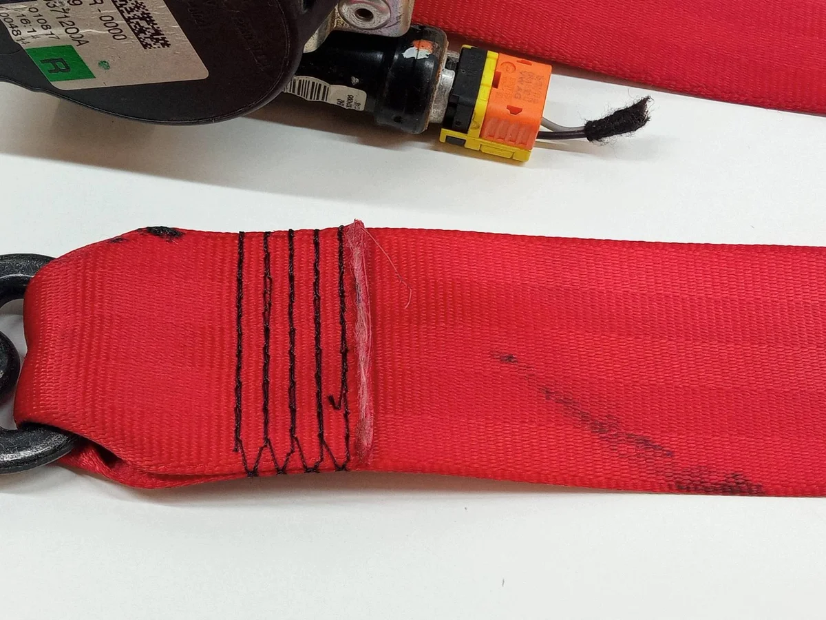 Ceinture de sécurité droite avant Porsche Panamera II 971 635371200A