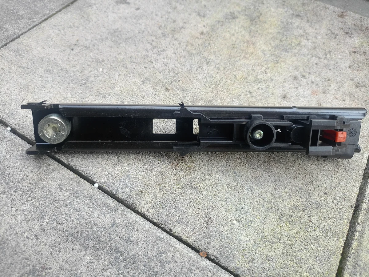 Gurtstraffer 9681027880 Peugeot 207 208 Citroen image 3