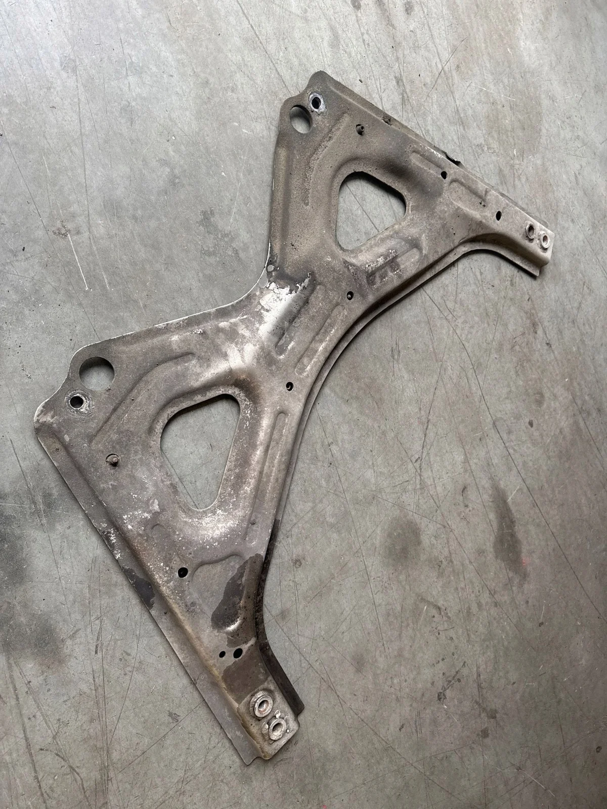 Maserati Ghibli Cache sous moteur 670038982