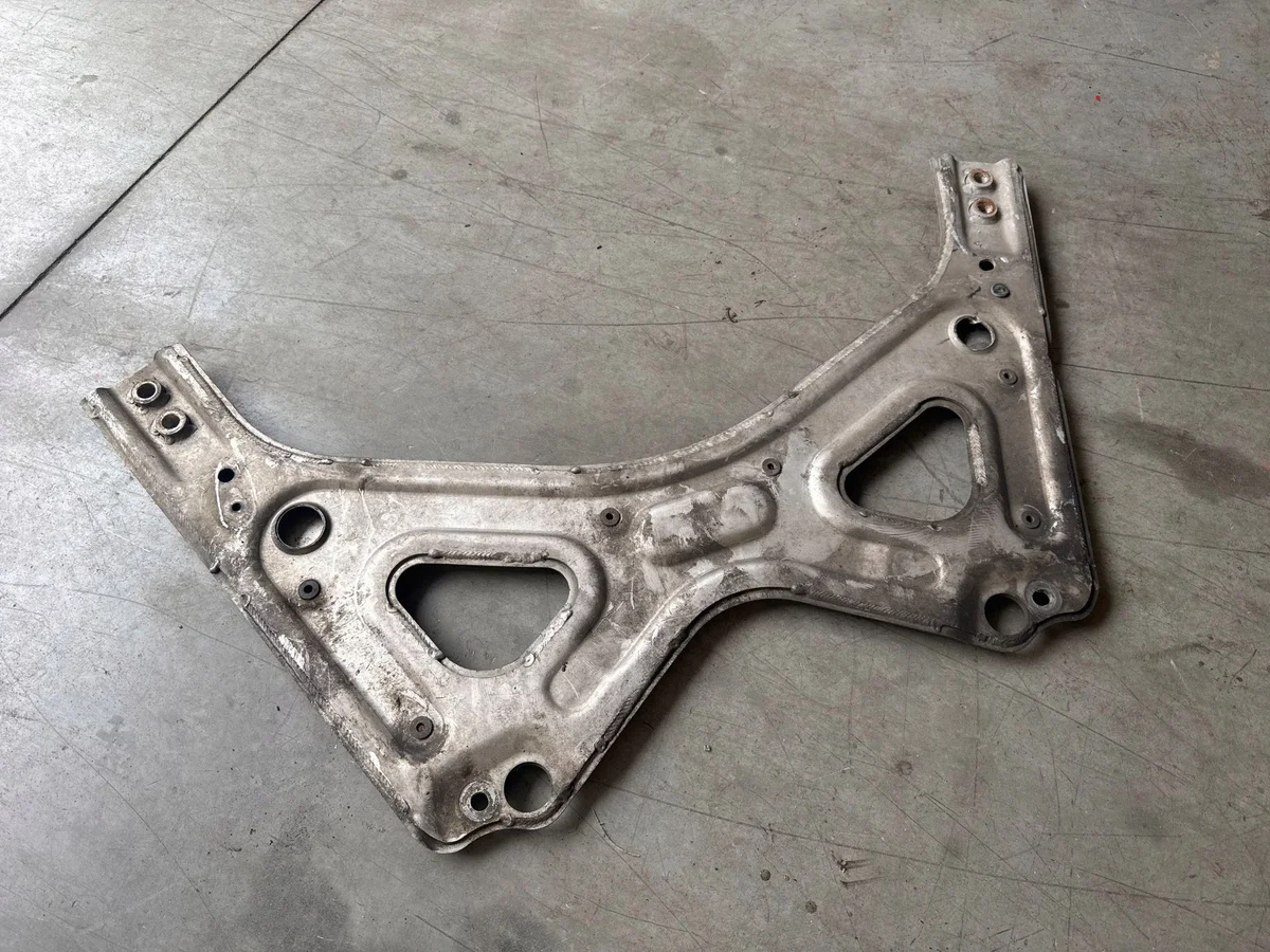 Maserati Ghibli Unterfahrschutz 670038982 thumbnail 3