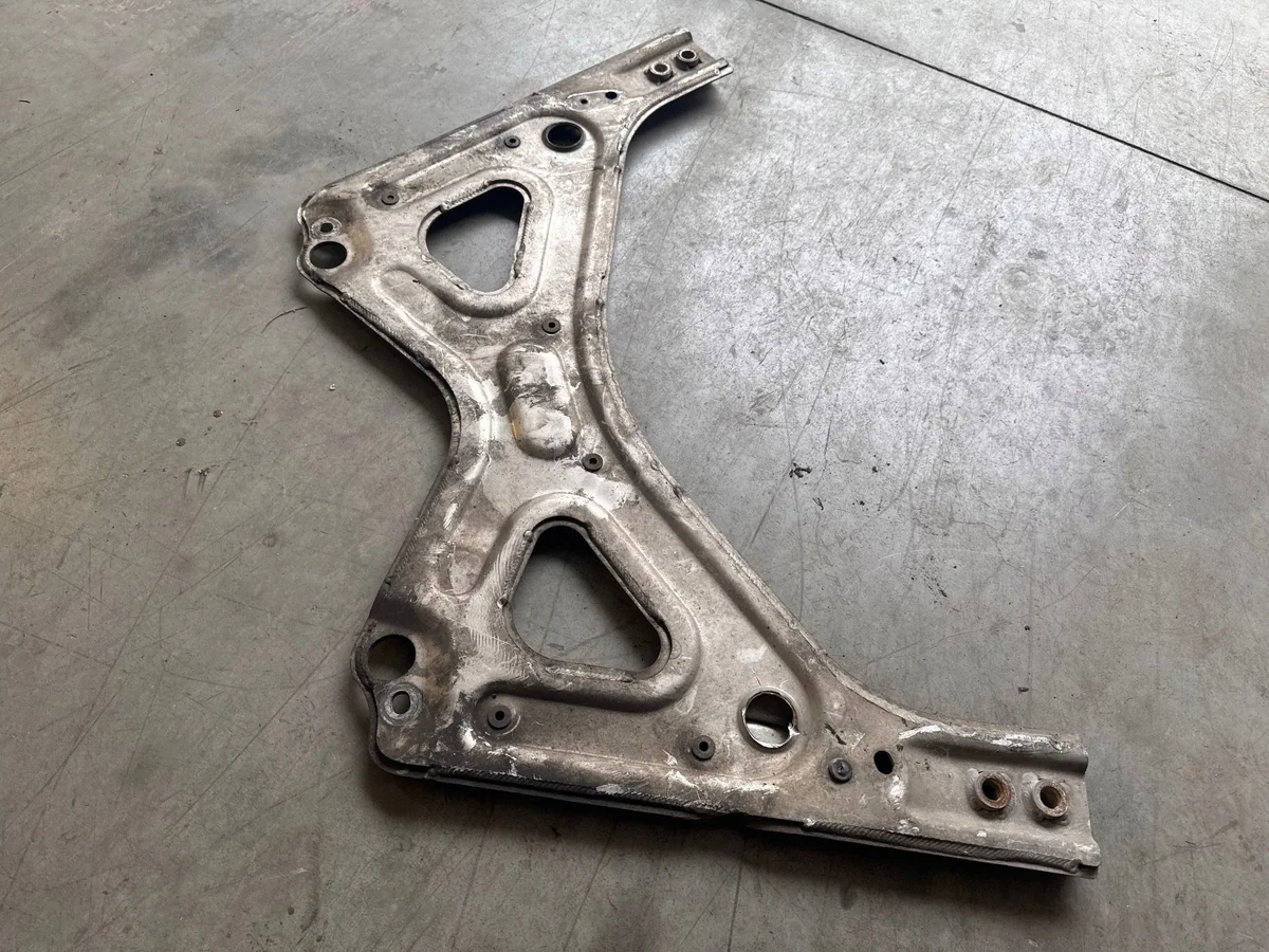 Maserati Ghibli Unterfahrschutz 670038982 thumbnail 4