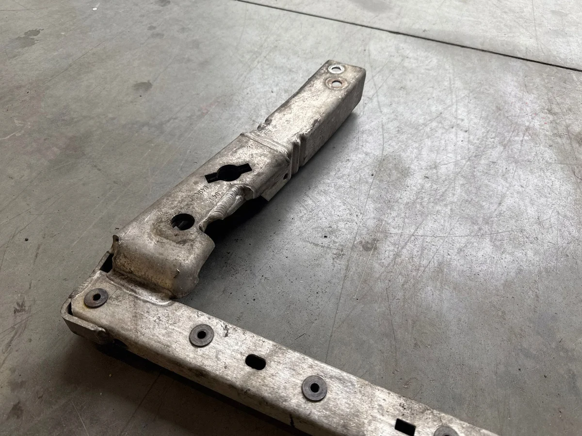 Maserati Ghibli Support radiateur ARH7480 image 3