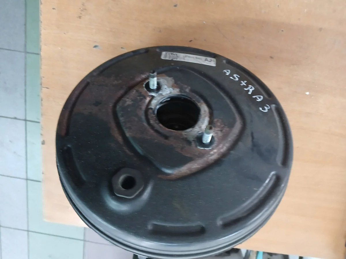 Opel Astra H 13216084 Bremsservo