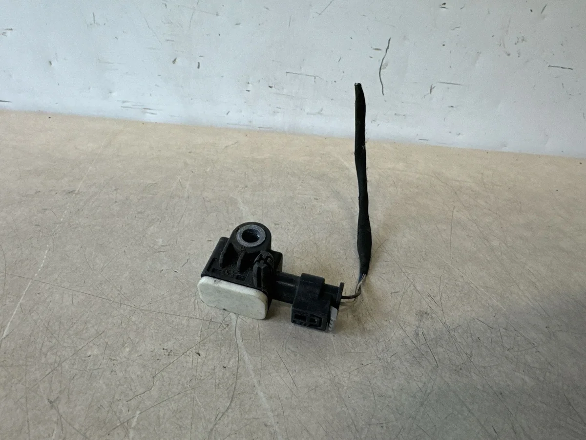 Mercedes-Benz ML W166 Sensor de colisão A1668210151