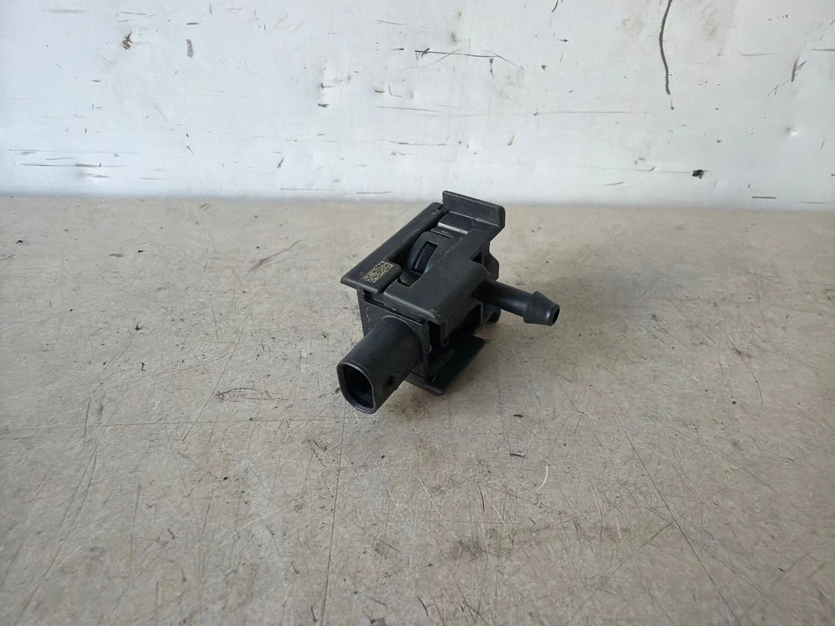 Mercedes-Benz EQA Capteur de choc A2439056402