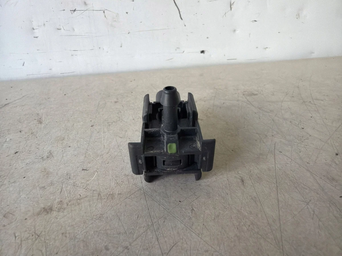 Mercedes-Benz EQA Capteur de choc A2439056402 image 3