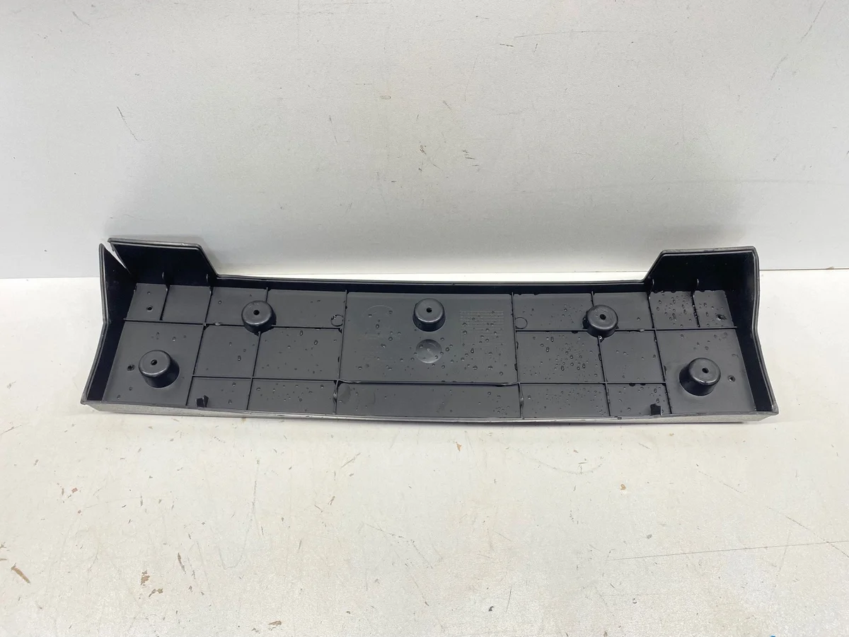 Cadre plaque immat. avant Fiat 600 735784410