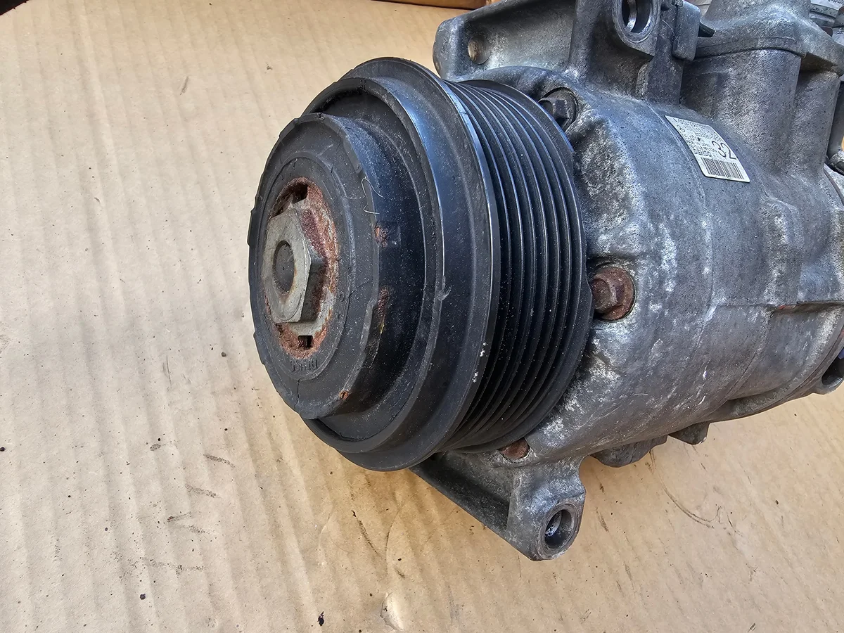 Ilmastoinnin kompressori Mercedes A0022303211 image 3