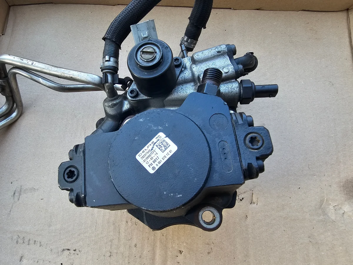 High-Pressure Injection Pump Mercedes 2.2 CDI 6510701201A6510701201651