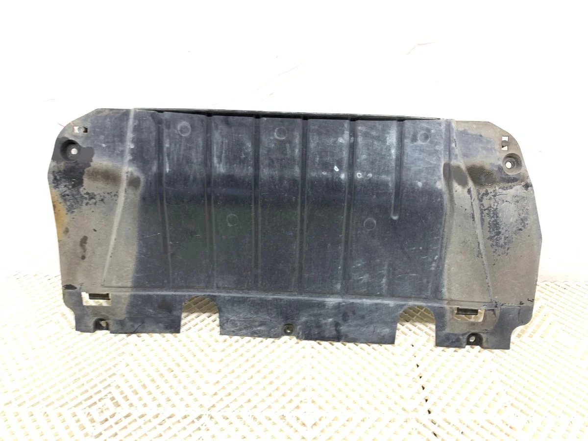 Cache sous moteur Renault Clio IV 8200520829