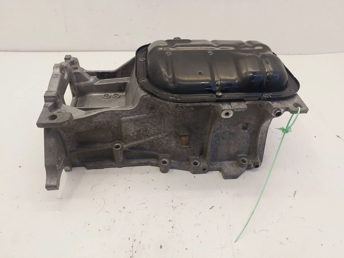 Cárter Toyota Auris Prius Corolla 1.8 Híbrido SSP15543