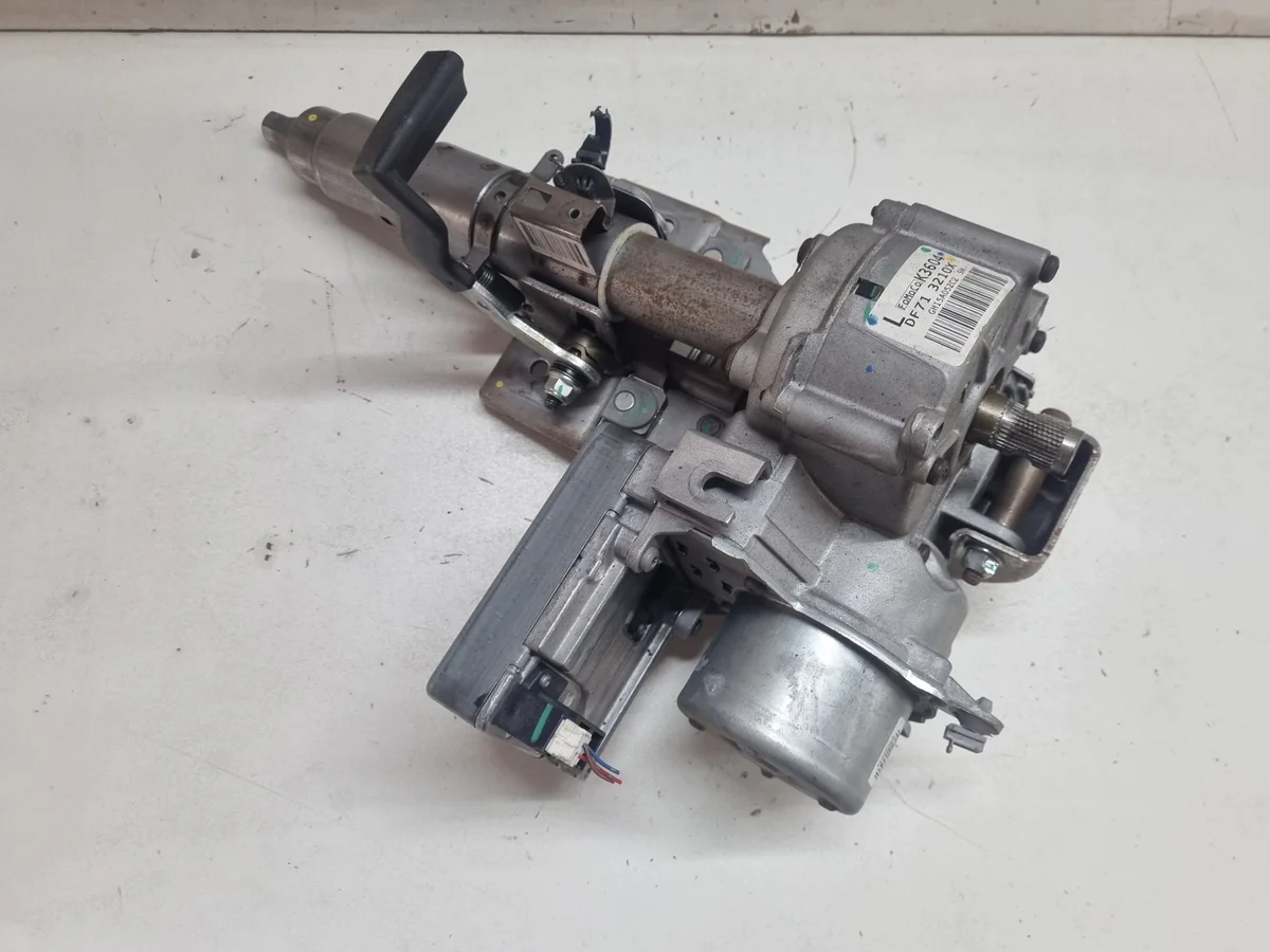 Ohjaustehostimen pumppu Mazda 2 DE DF713210X