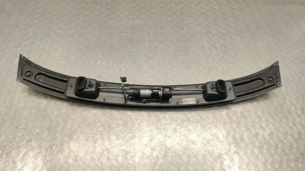 Audi A6 (C7) takaluukun siipimekanismi 4G8827948D image 5