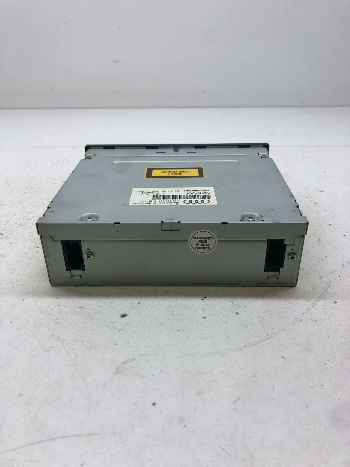 CD/DVD-vaihtaja Audi A8 D3 4E 4E0910121