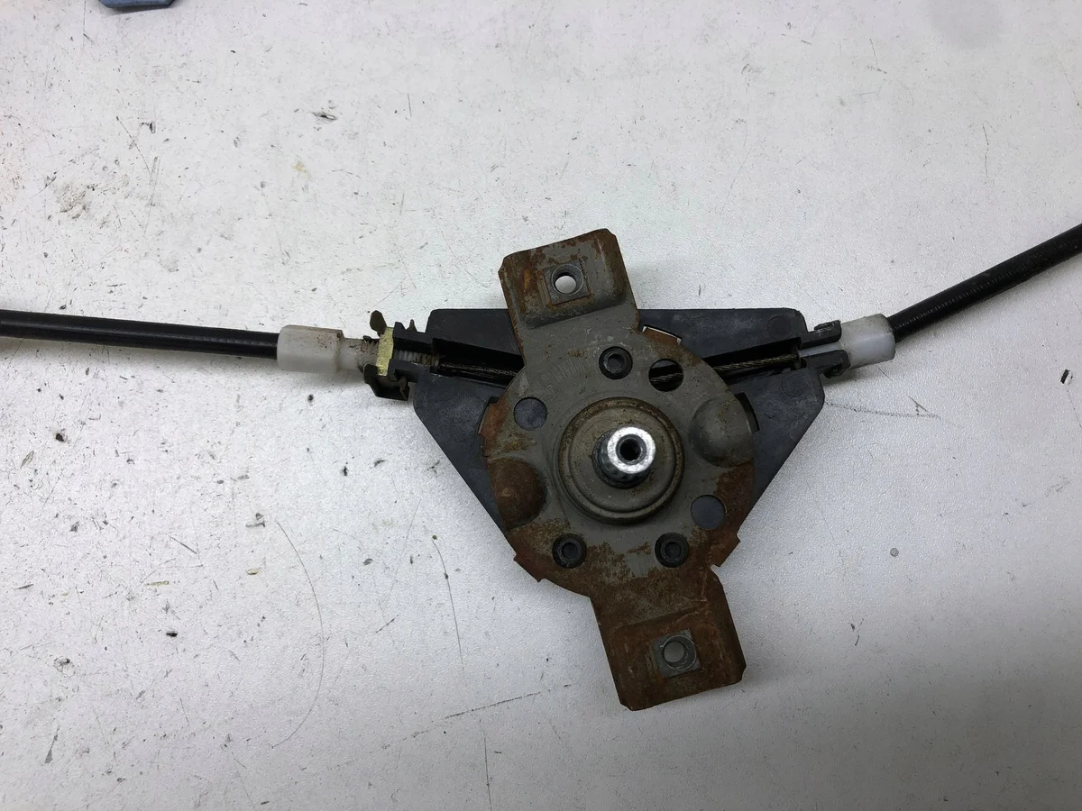 Rear Door Window Regulator Left 193839401 image 4