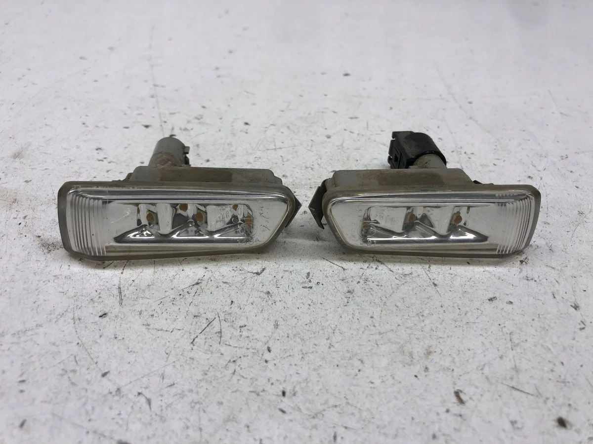 Clignotant aile Audi OE 4E0949127