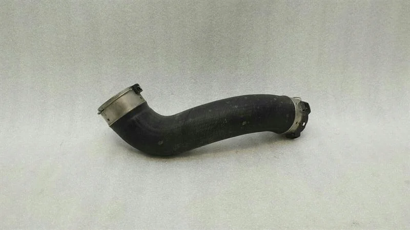 Mercedes SLK R172 Intercoolerrör A1728800159