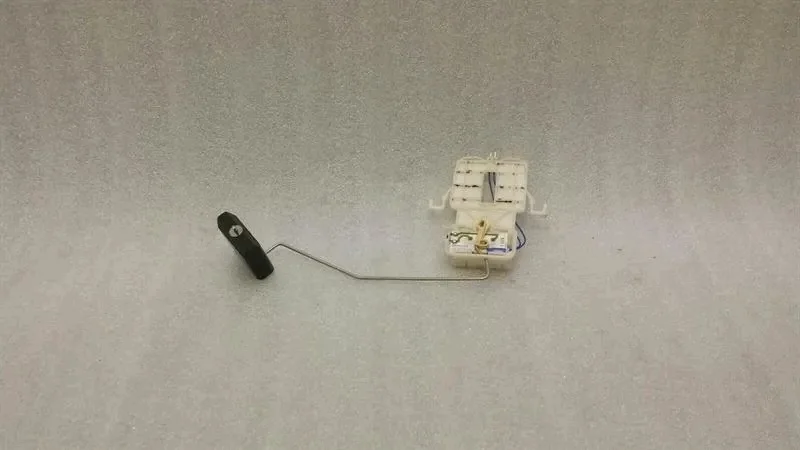 Unidad de envío de combustible Mercedes SLK R172 A1715420617