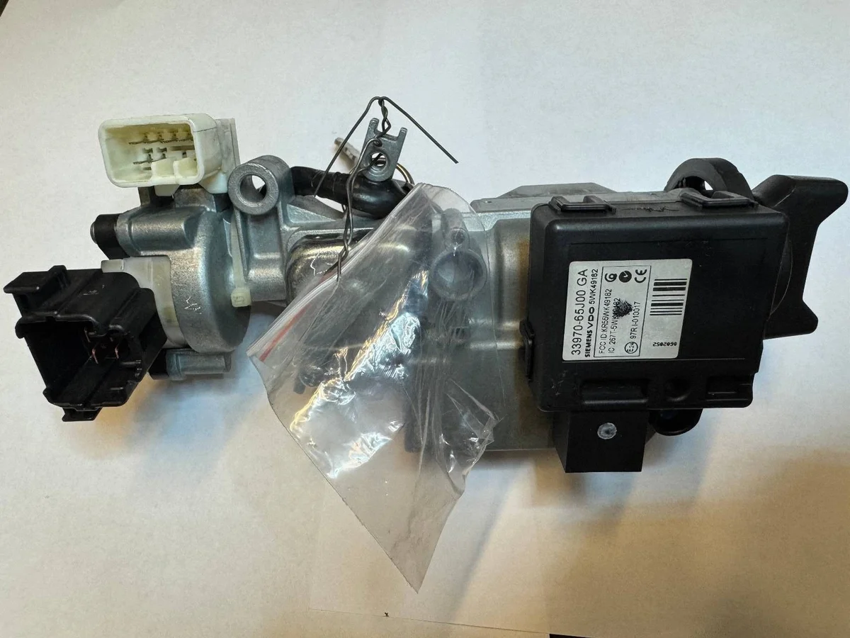 Contacteur d'allumage Suzuki Swift 3397065J00 image 2