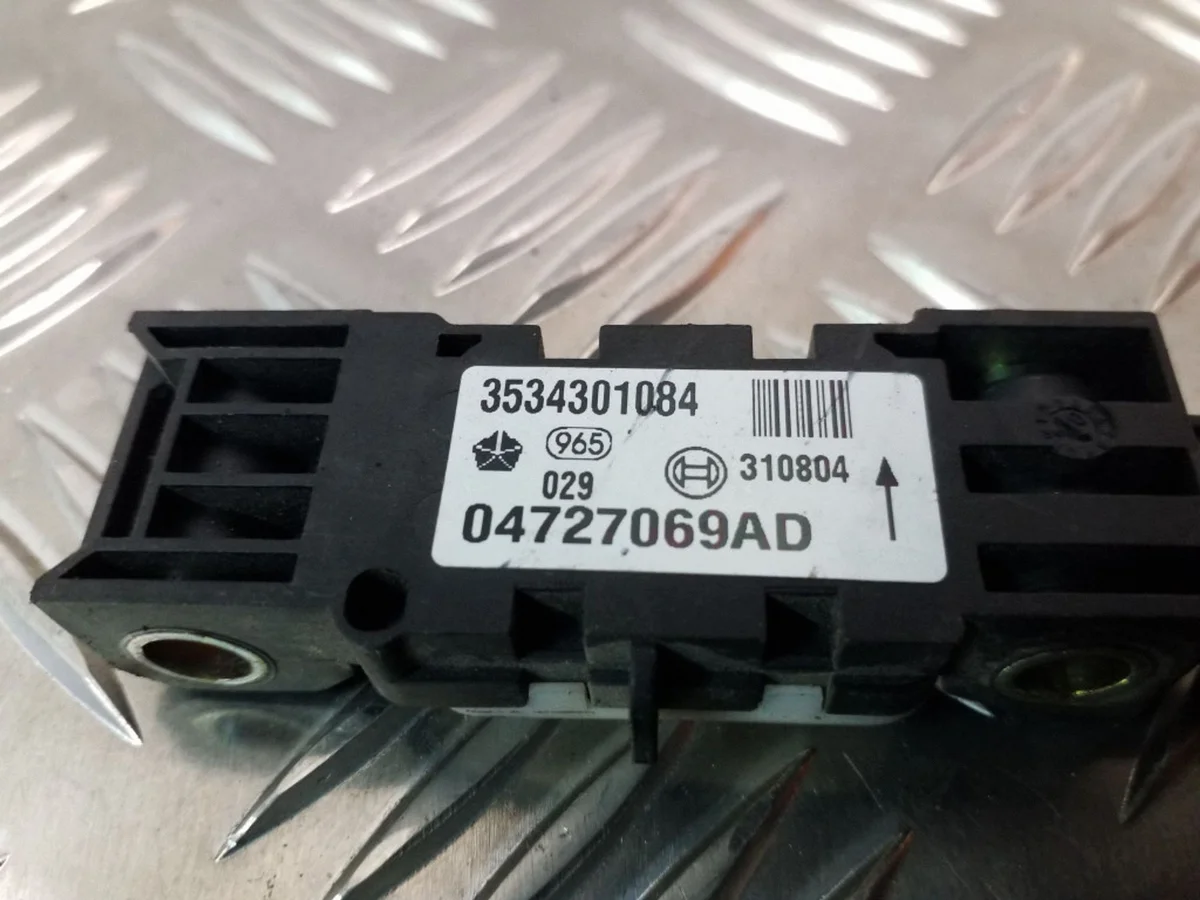 Capteur de collision Chrysler Voyager 04727069AD