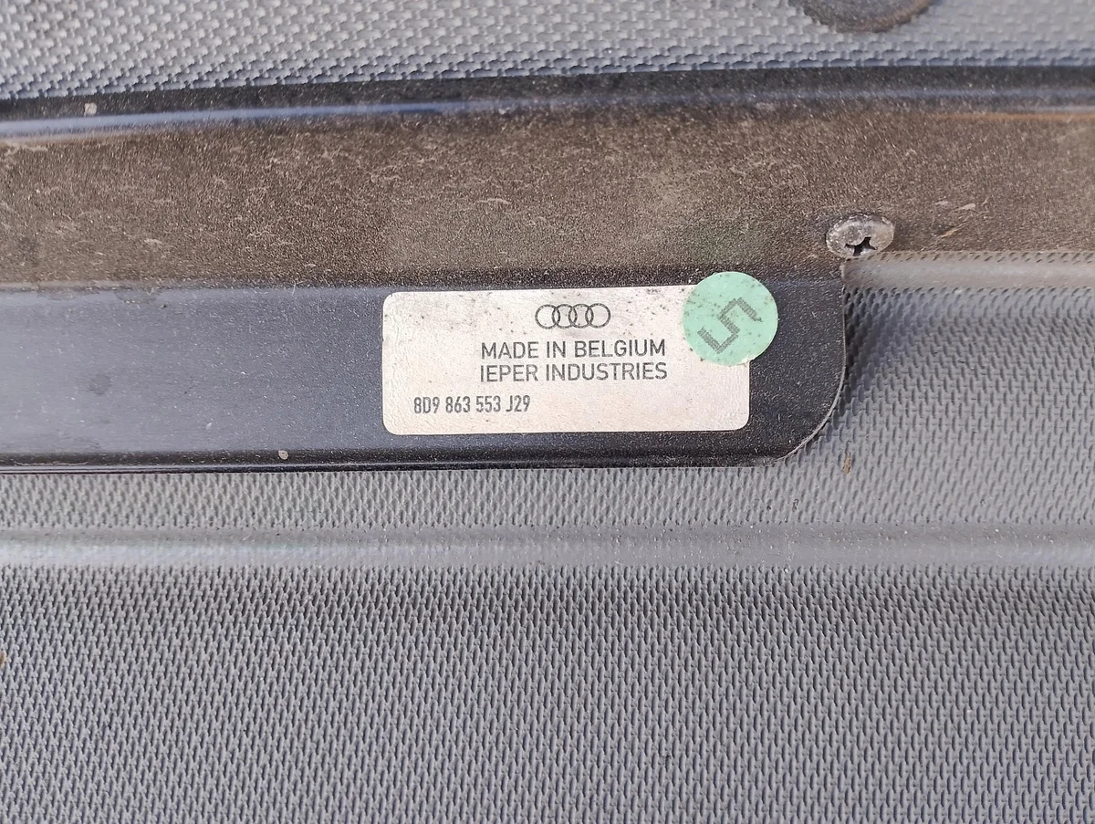 Rollo Kofferraum 8D9863553 Audi A4 B5 Avant Kombi image 5