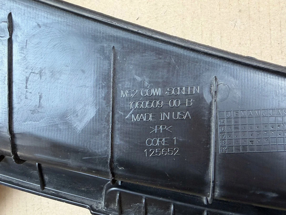Tesla Model S 106050900B Panel frontal image 5